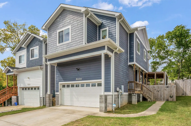 2 Story Home with lots of natural light. - 532 Paragon Mills Rd