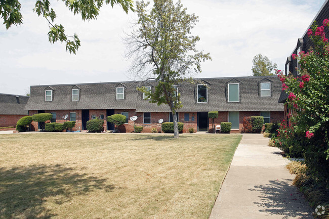 Building Photo - Barkley Townhouse Apartments