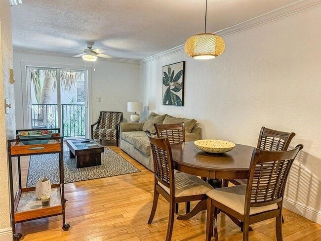 Building Photo - 4525 Poinciana St