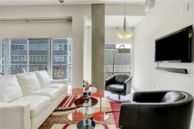 Building Photo - 800 Brazos St