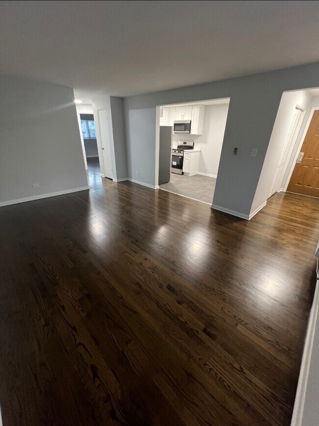 Foto del edificio - 7206 W Wellington Ave