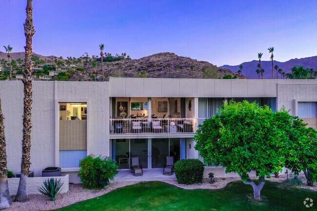 Building Photo - 451 Desert Lakes Dr