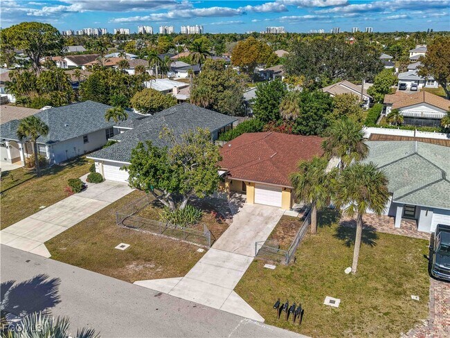 Building Photo - 759 96th Ave N