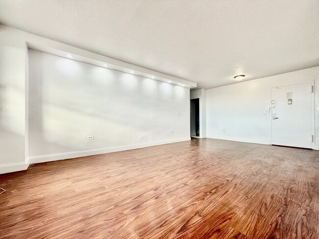 Foto del edificio - 880 Boynton Ave