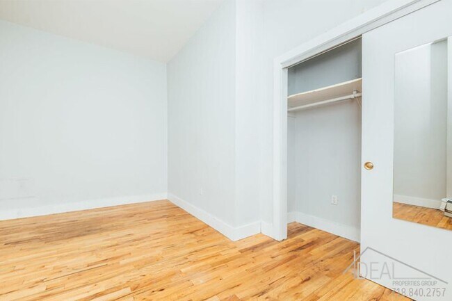 Building Photo - 1068 Bedford Ave