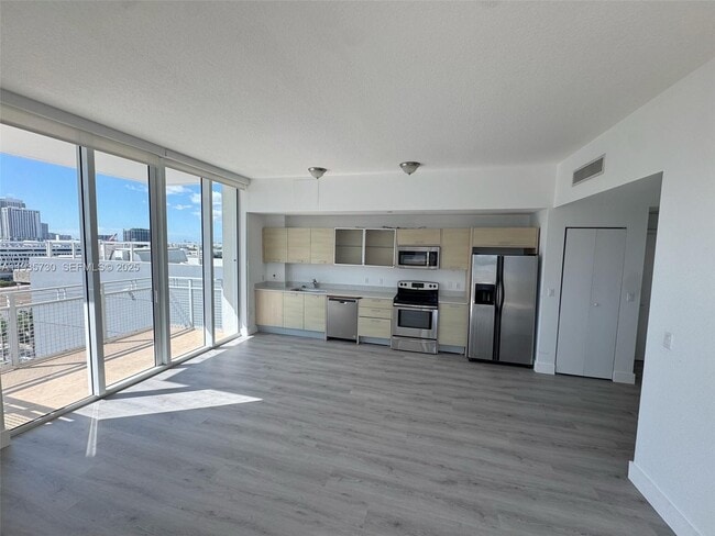 Foto del edificio - 350 NE 24th St