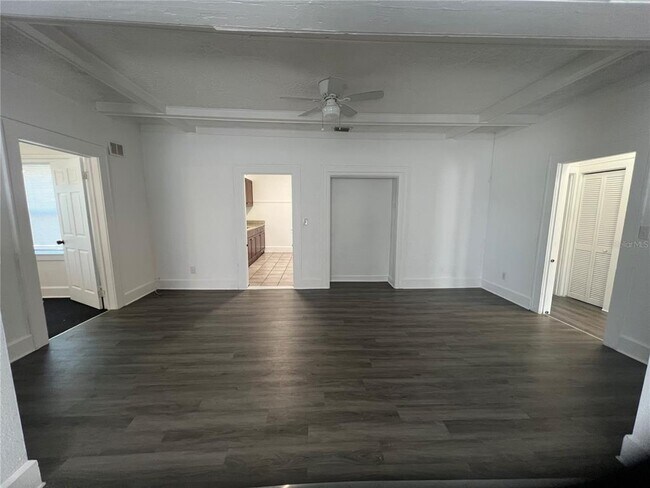 Foto del edificio - 1300 Dr. M.L.K. Jr St S