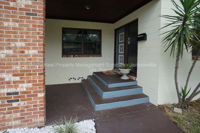 Photo - 7477 Greenway Dr House