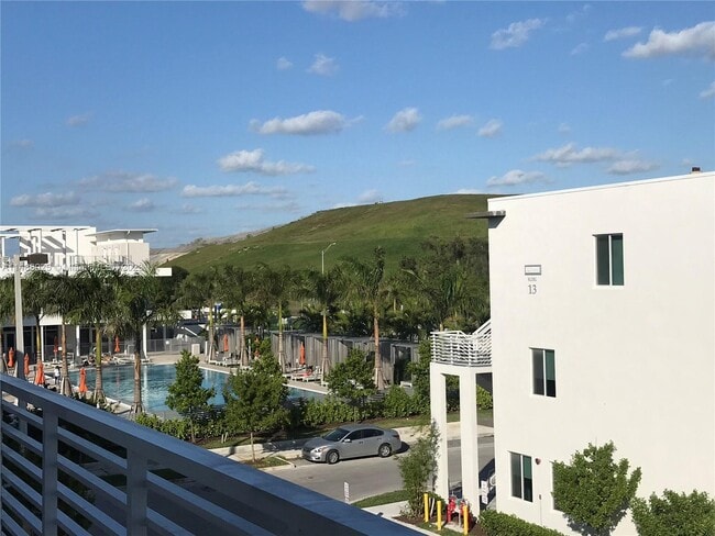 Building Photo - 10046 NW 51st Ter