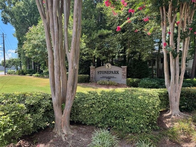 Building Photo - 5005 Wingate Way