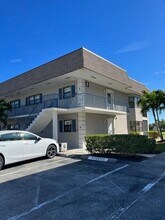 Building Photo - 755 Saturn St