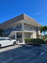 Building Photo - 755 Saturn St