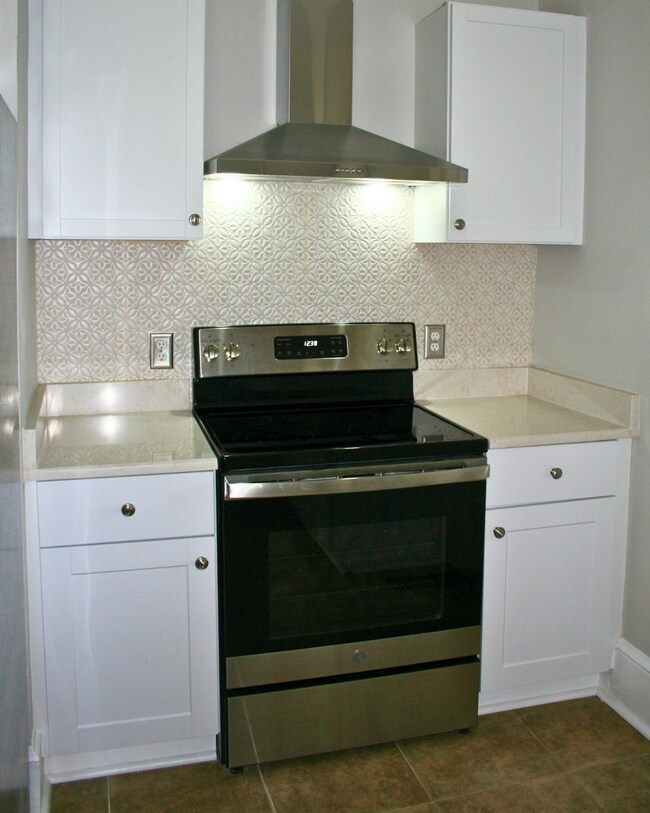 Building Photo - 37174 Little River Tpke