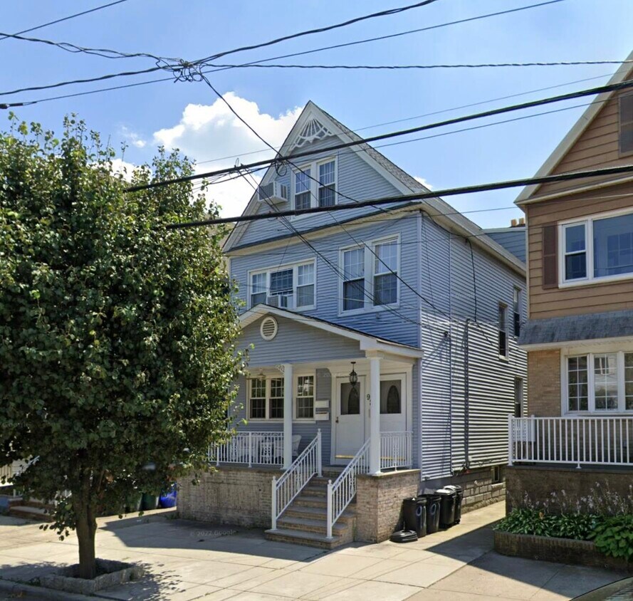 Primary Photo - 92 W 3rd St