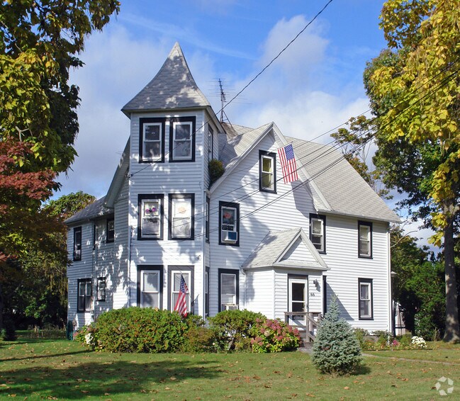 Building Photo - 66 Cedar Ave