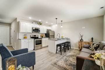 Building Photo - Longfellow Townhomes