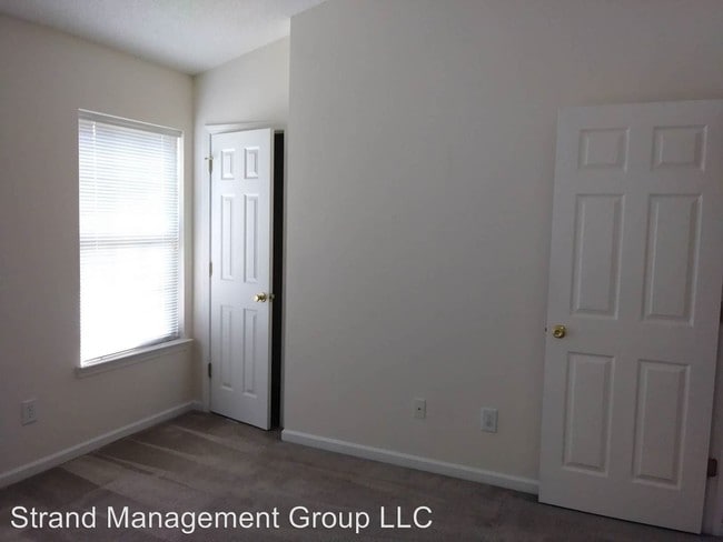 Building Photo - 2 br, 1.5 bath House - 1085 Pinnacle Lane