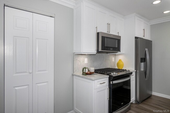 Foto del edificio - 310 Saddle Rock Rd