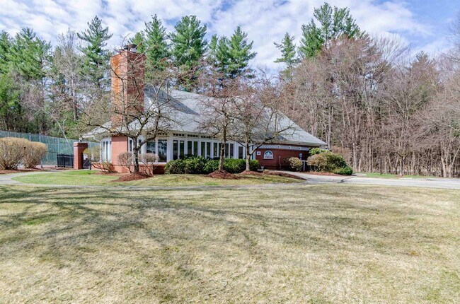 Foto del edificio - 5 Timberwood Dr