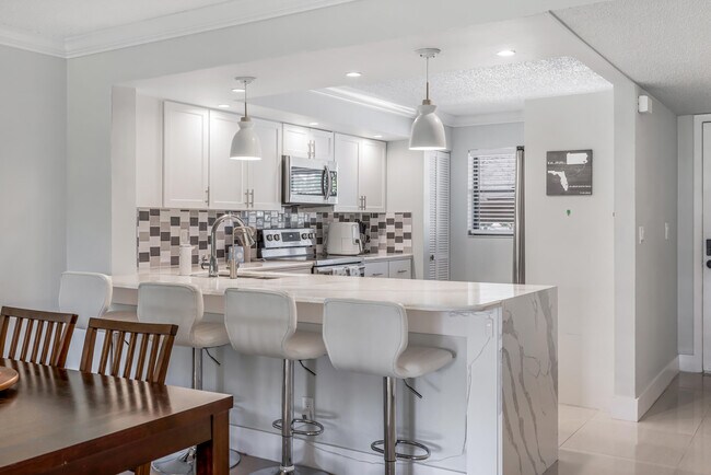 Foto del edificio - 12926 Briarlake Dr