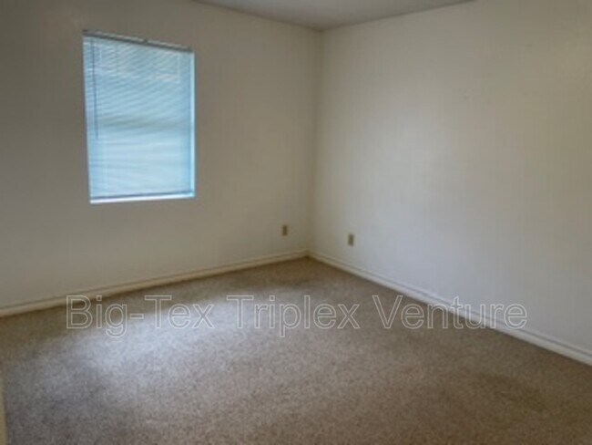 Foto del edificio - 276 N Pecan St