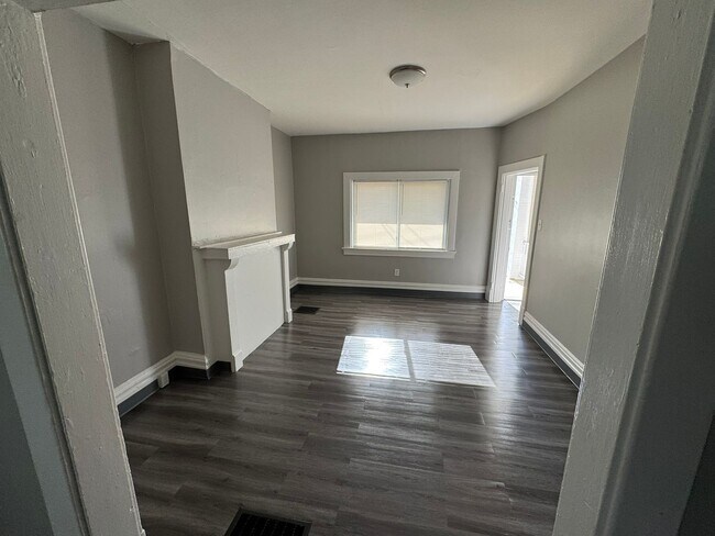 Foto del edificio - Lovely Two Bedroom Townhome