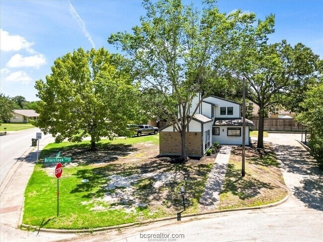 Building Photo - 2910 Briarcreek Ct