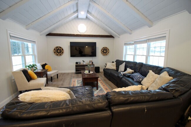 Foto del edificio - 73 Main St, Sturbridge