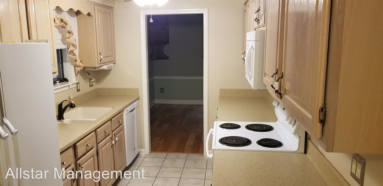 Building Photo - 4 br, 3.5 bath House - 9900 Quail Road