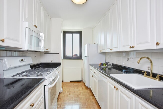Foto del edificio - 40 E 94th St