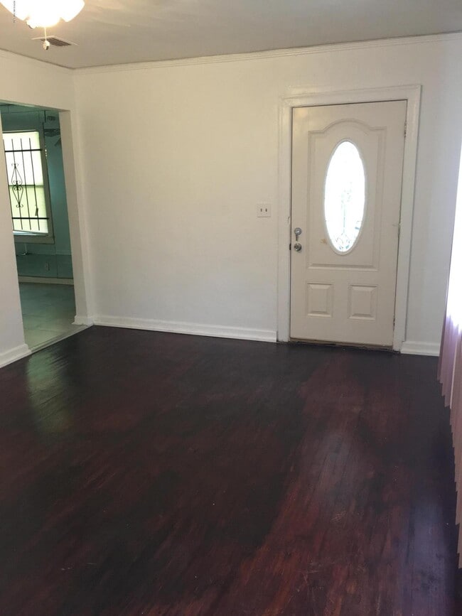 Building Photo - 3225 Liberty Cir