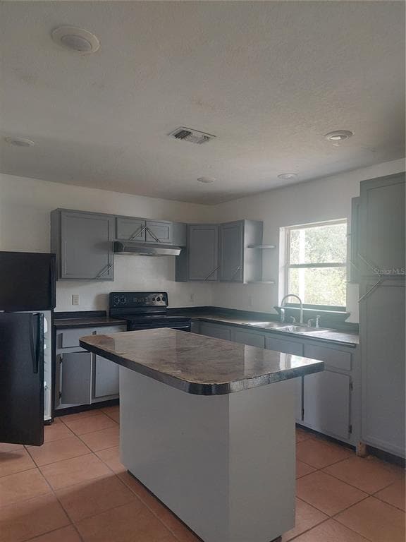 Building Photo - 5885 Dahlia Dr