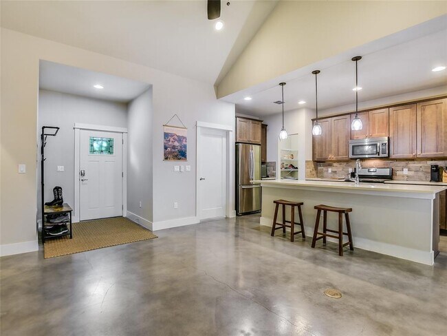 Building Photo - 5001 Sunset Trail