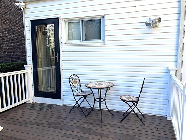 Foto del edificio - 284 MAGNOLIA Ave