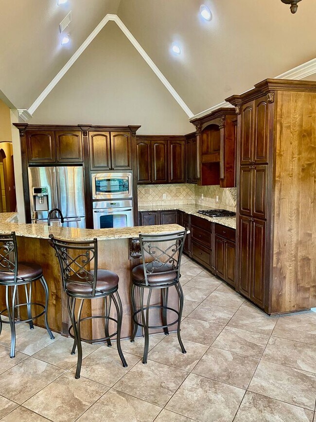 Foto del edificio - 4 bedroom in Shreve Lake Estates!