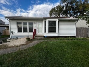 Building Photo - 4904 Justin Rd