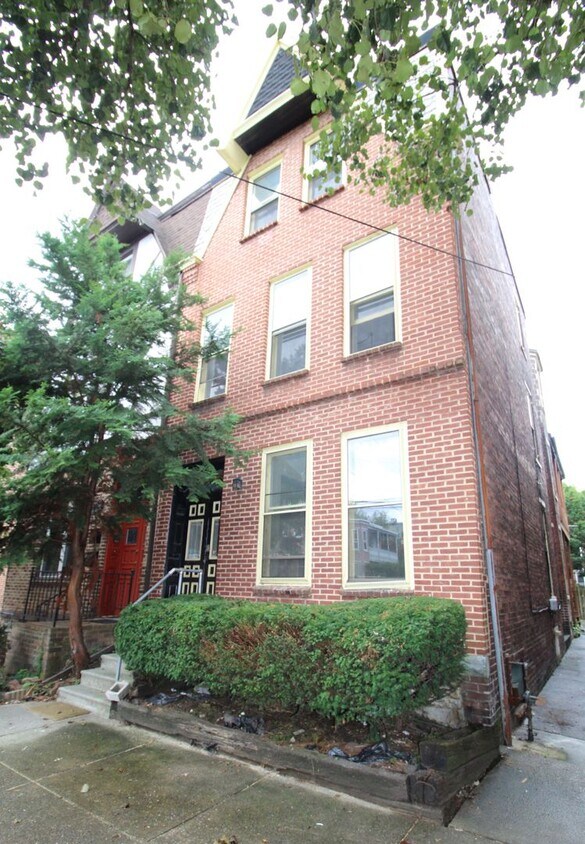 1616 Green St Apartment for Rent in Harrisburg, PA
