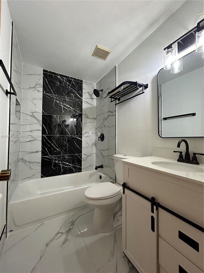 Foto del edificio - 10818 SW 72nd St