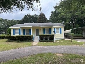Building Photo - 1031 Oakland Dr