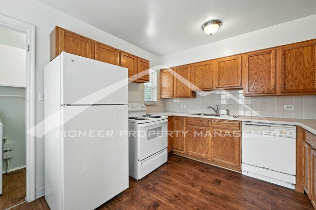 Foto del edificio - Charming Home with Washer/Dryer and Fenced...