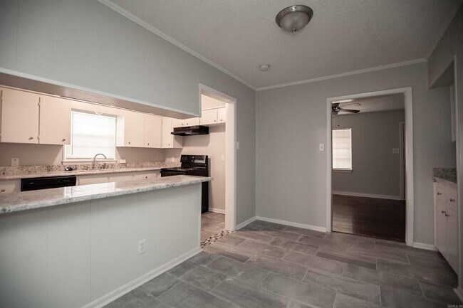 Foto del edificio - 10 Puckett Dr