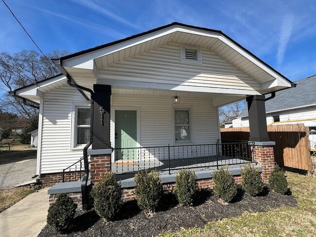 Building Photo - 511 N Church St