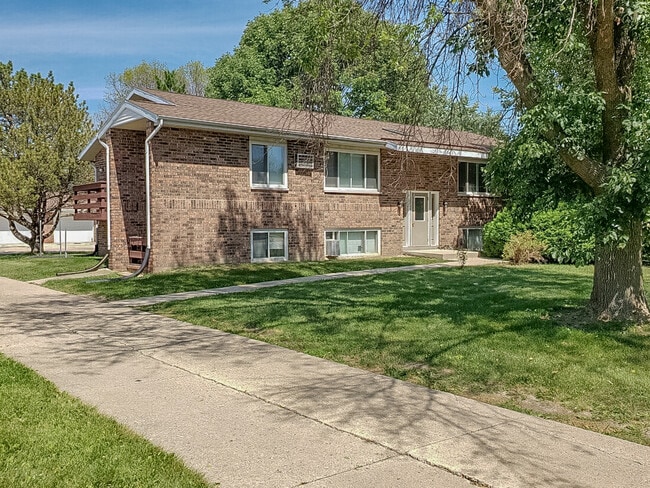 Building Photo - 531 Seminole Way