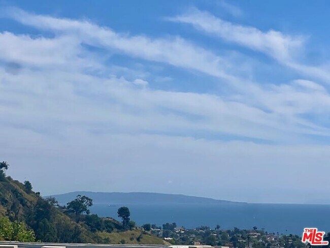 Foto del edificio - 1340 El Hito Cir