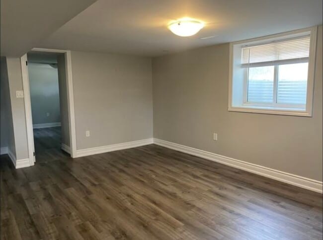 Building Photo - 282 E 33rd St