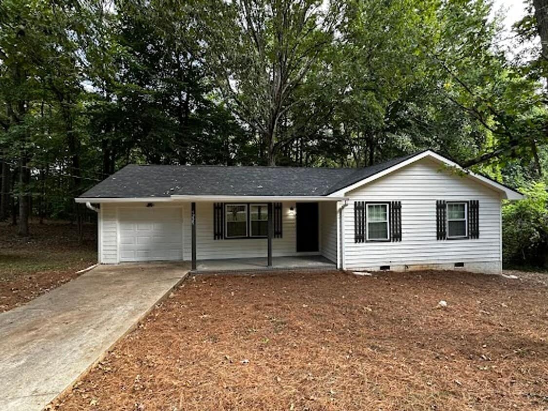 3 Bed and 2 Bath in Covington, GA! - 3 Bed and 2 Bath in Covington, GA!