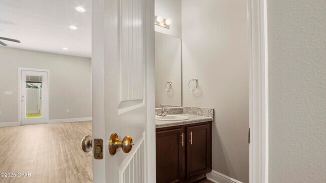 Building Photo - 5780 Callaway Cir