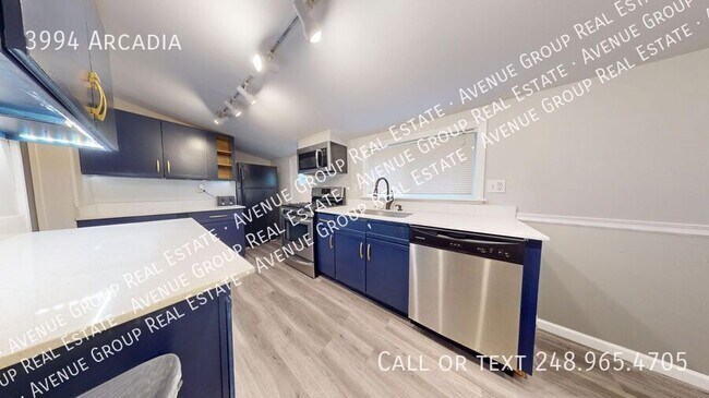 Building Photo - 3994 Arcadia-