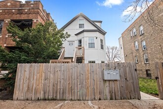 Building Photo - 3087 N Elbridge Ave