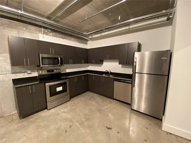 Building Photo - 1749 NE Miami Ct